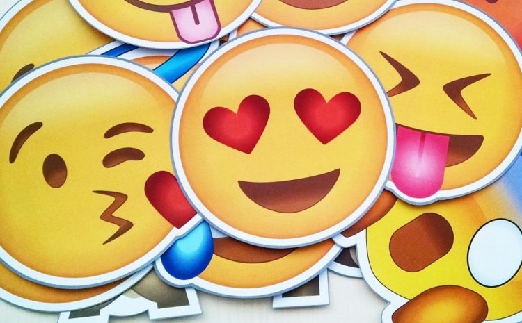  Emojis: una nueva dimensión del marketing digital